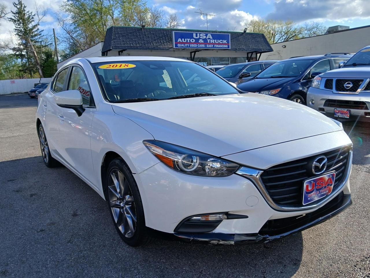 Mazda Mazda3 4-Door Touring Auto 2018