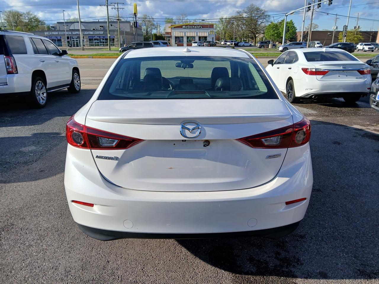 Mazda Mazda3 4-Door Touring Auto 2018