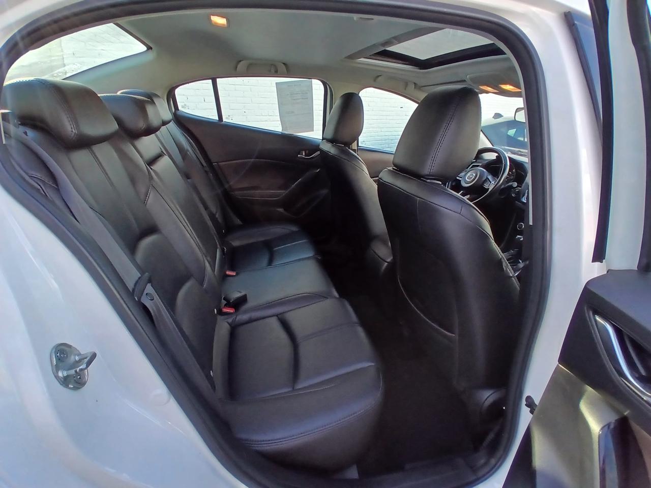 Mazda Mazda3 4-Door Touring Auto 2018