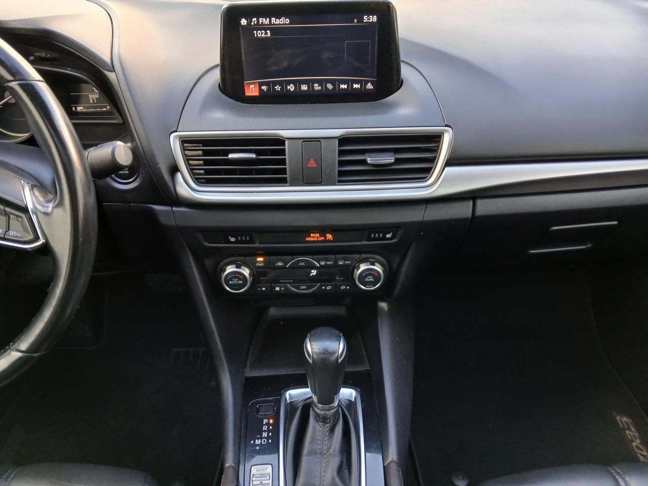 Mazda Mazda3 4-Door Touring Auto 2018