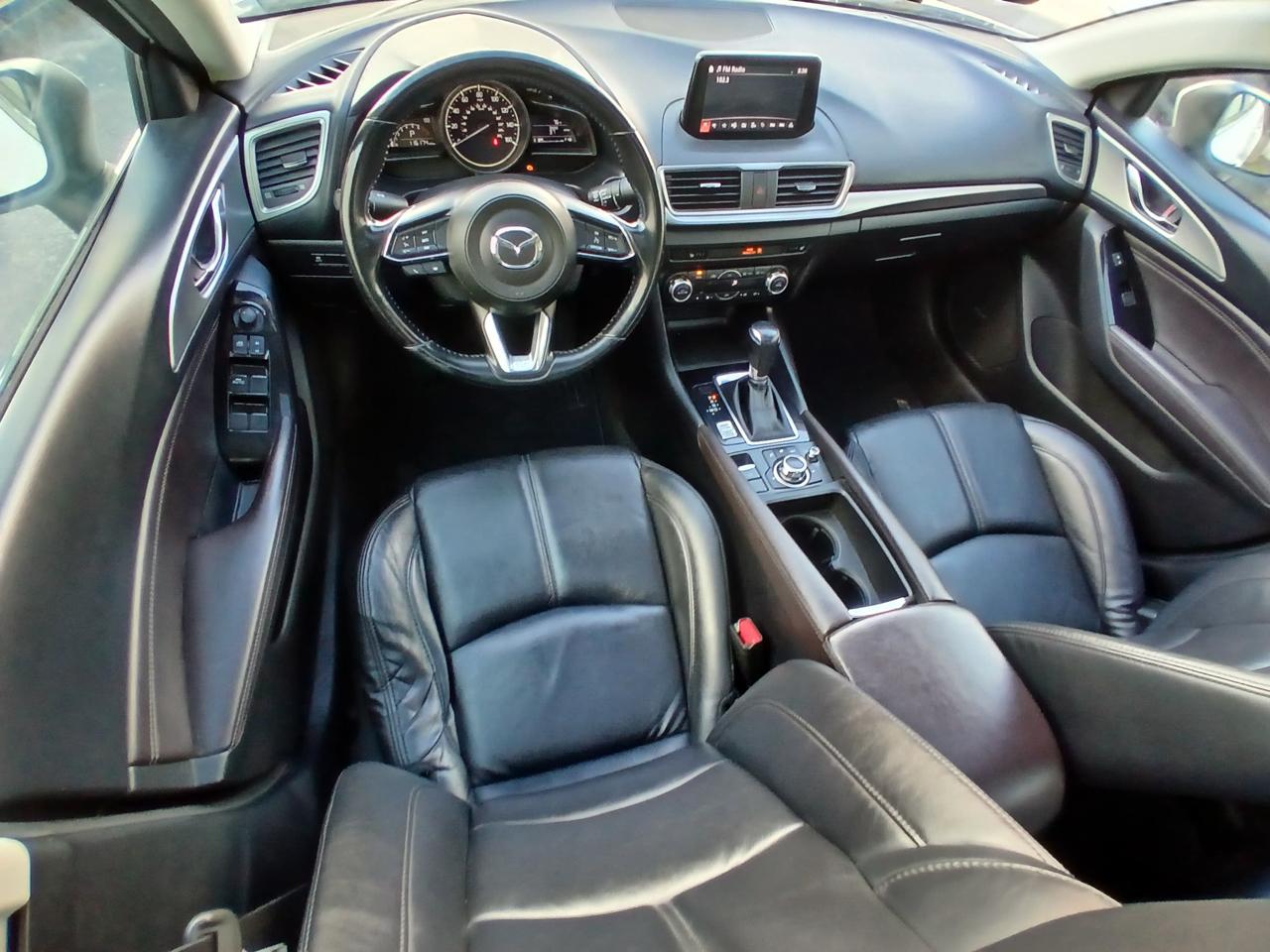 Mazda Mazda3 4-Door Touring Auto 2018