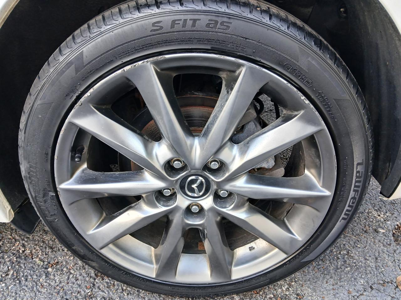 Mazda Mazda3 4-Door Touring Auto 2018