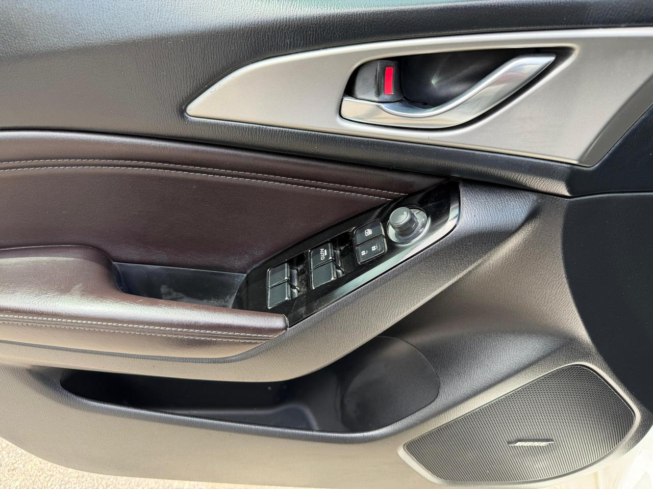 Mazda Mazda3 4-Door Touring Auto 2018