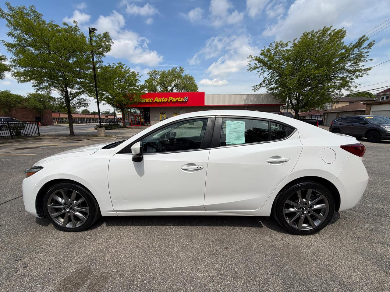 Mazda Mazda3 4-Door Touring Auto 2018