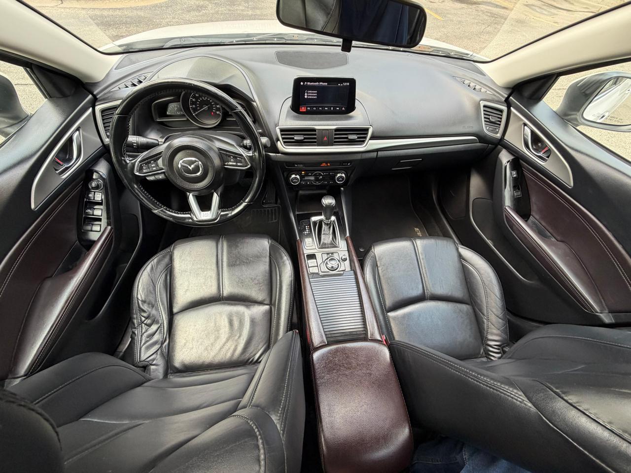 Mazda Mazda3 4-Door Touring Auto 2018
