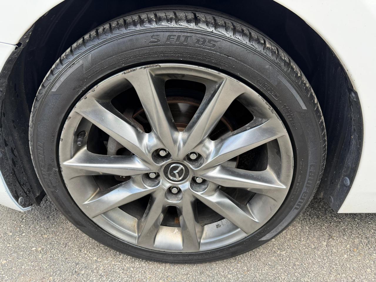 Mazda Mazda3 4-Door Touring Auto 2018