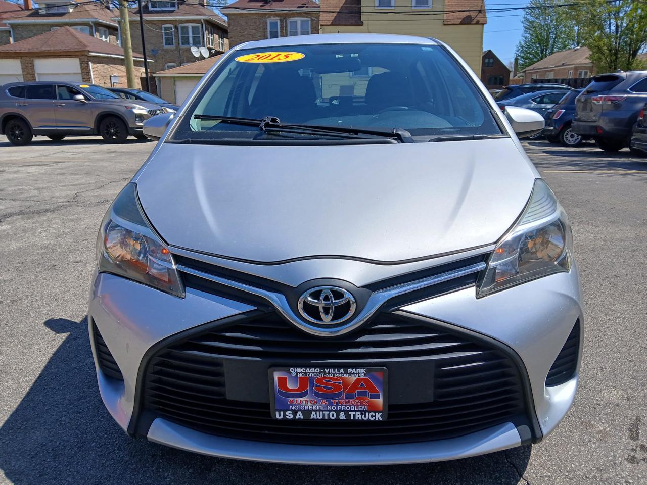 Toyota Yaris L 5-Door AT 2015