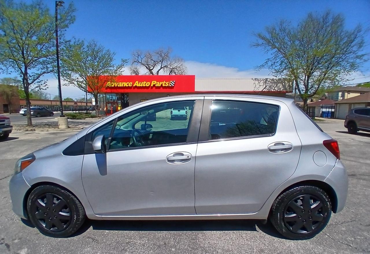Toyota Yaris L 5-Door AT 2015