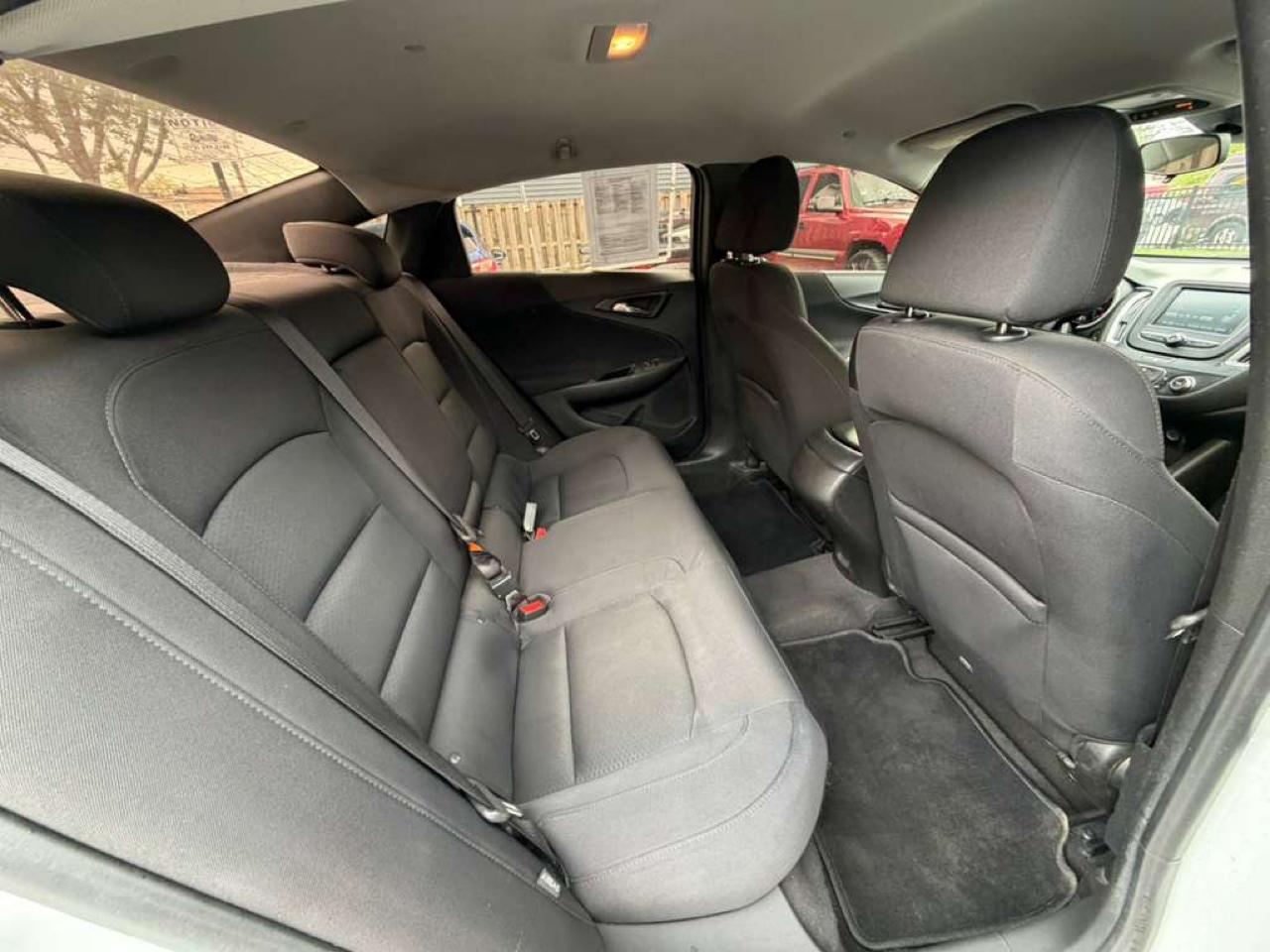 Chevrolet Malibu 4dr Sdn LS w/1LS 2017