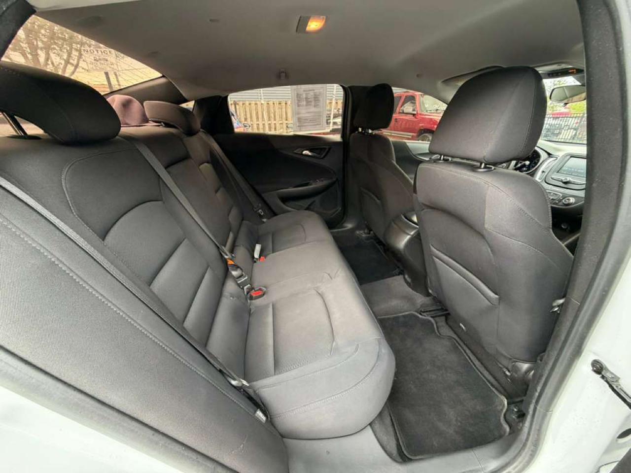 Chevrolet Malibu 4dr Sdn LS w/1LS 2017