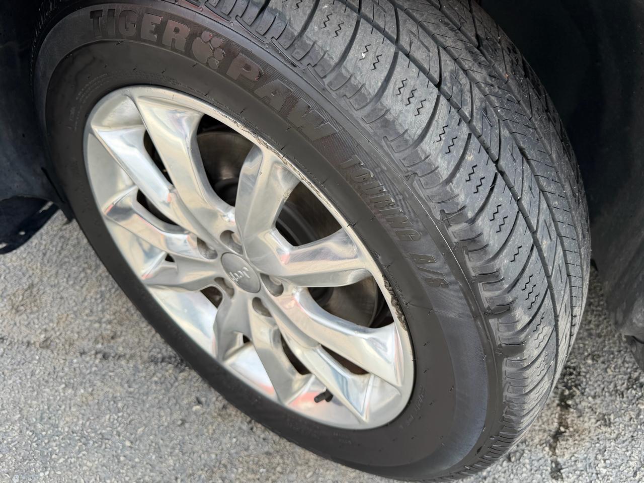 Jeep Cherokee 4WD 4dr Limited 2016