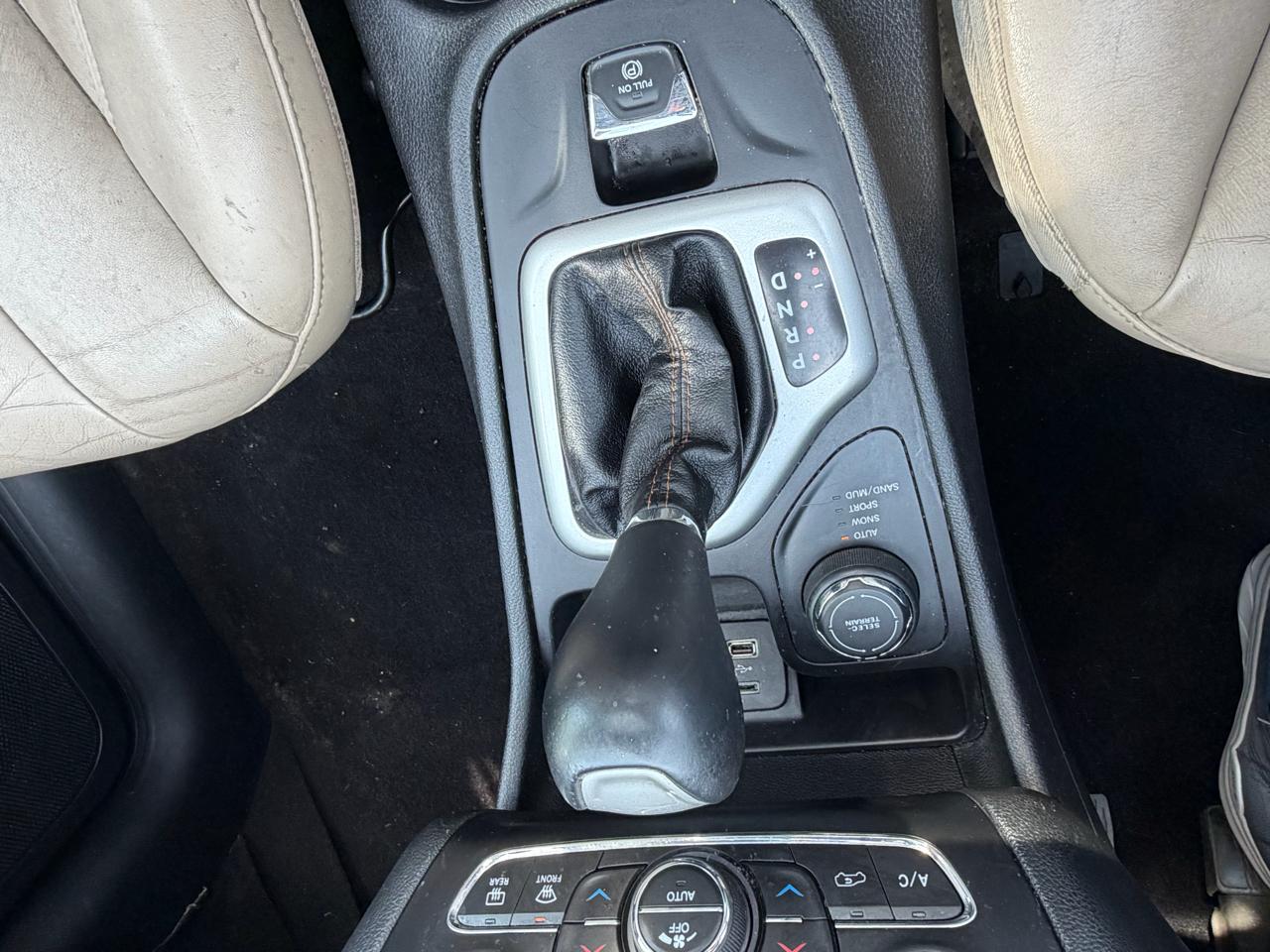 Jeep Cherokee 4WD 4dr Limited 2016