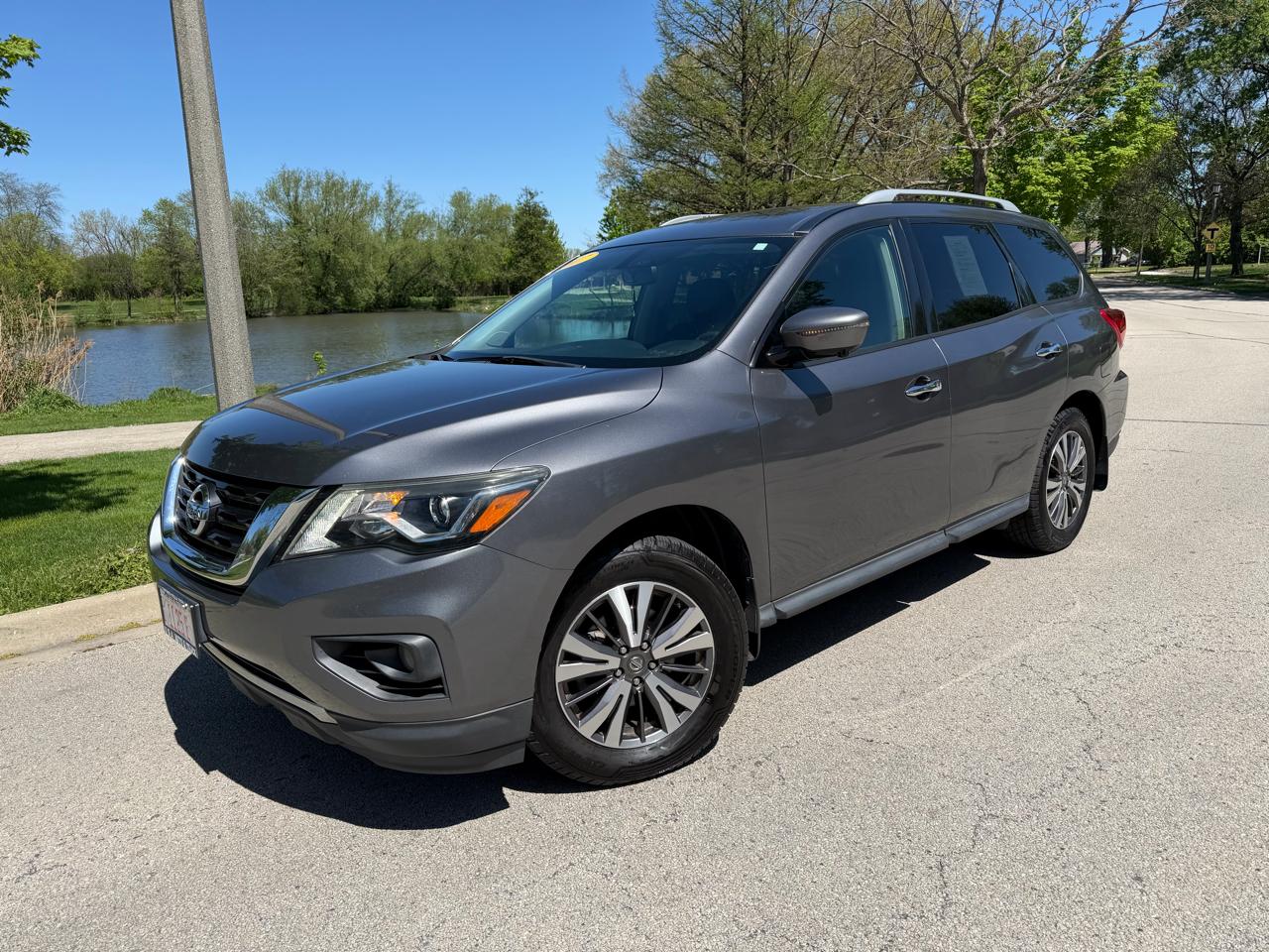 Nissan Pathfinder 4x4 SL 2017