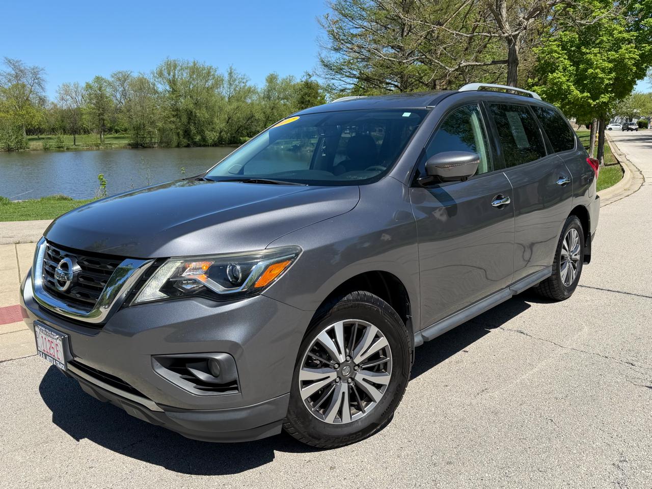 Nissan Pathfinder 4x4 SL 2017