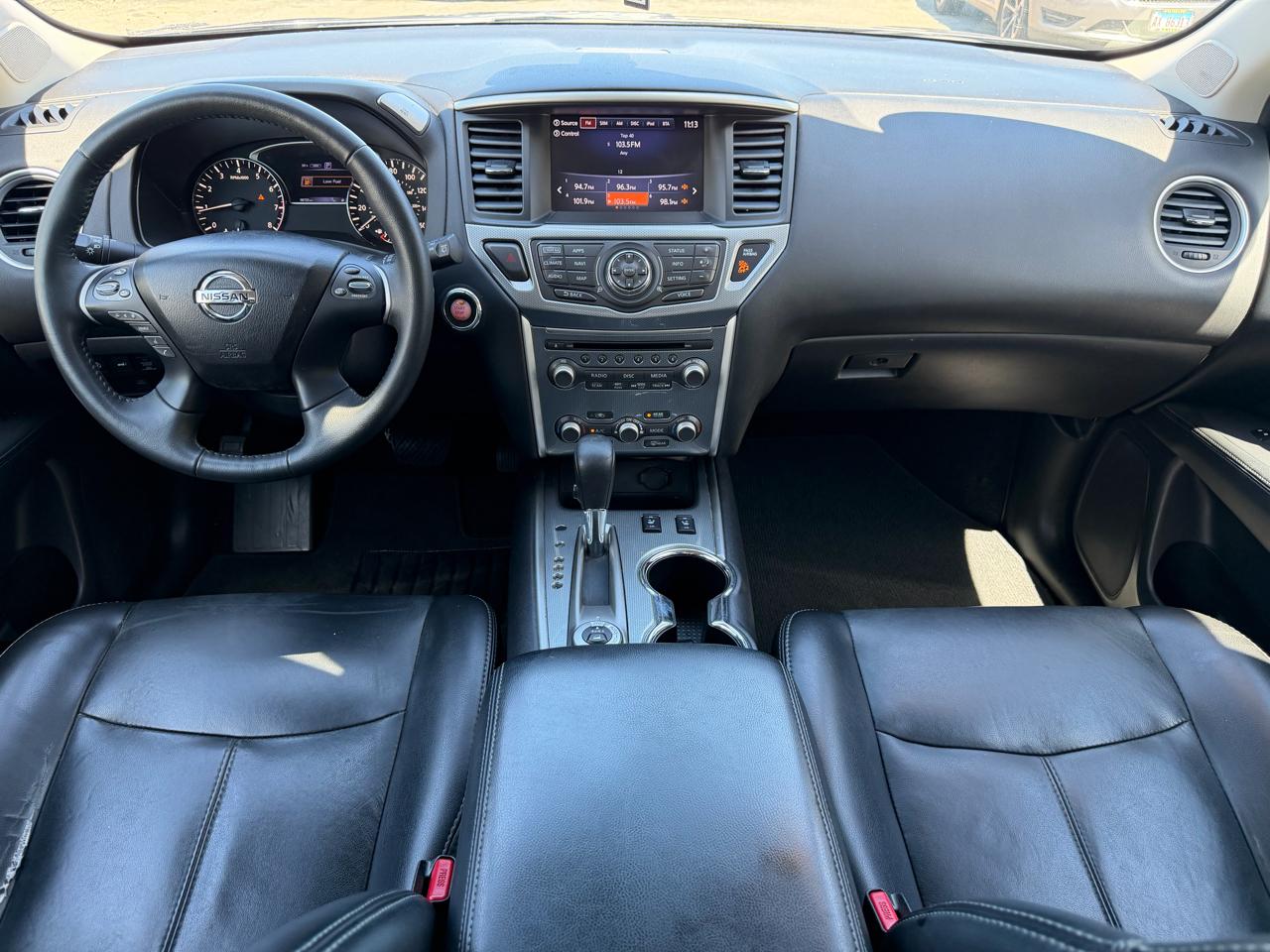 Nissan Pathfinder 4x4 SL 2017