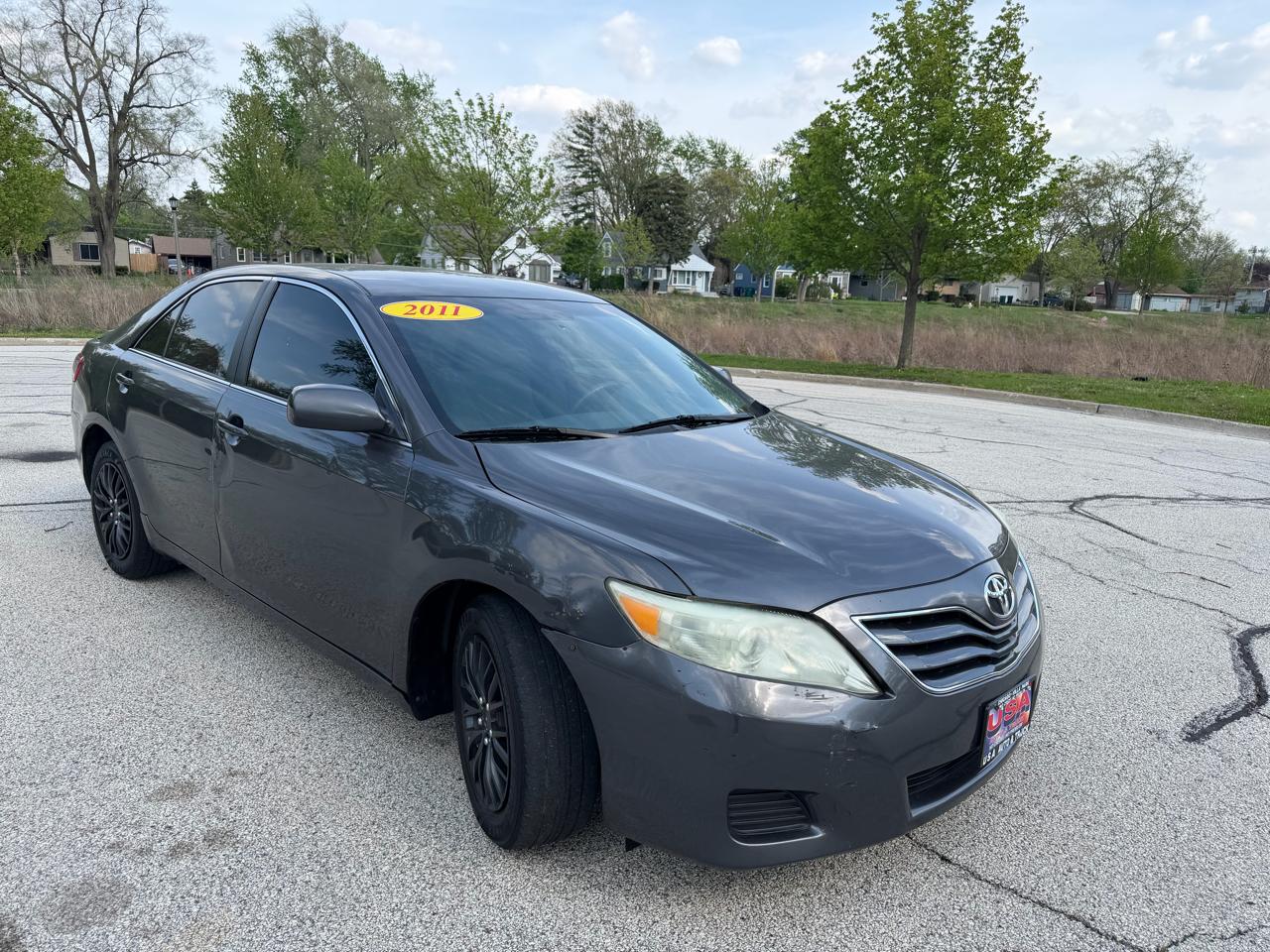 Toyota Camry 4dr Sdn I4 Man LE (Natl) 2011