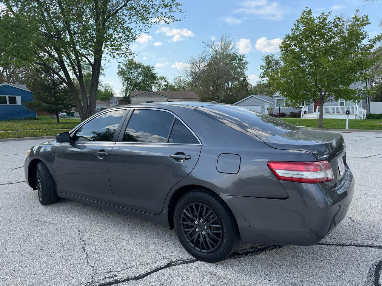 Toyota Camry 4dr Sdn I4 Man LE (Natl) 2011