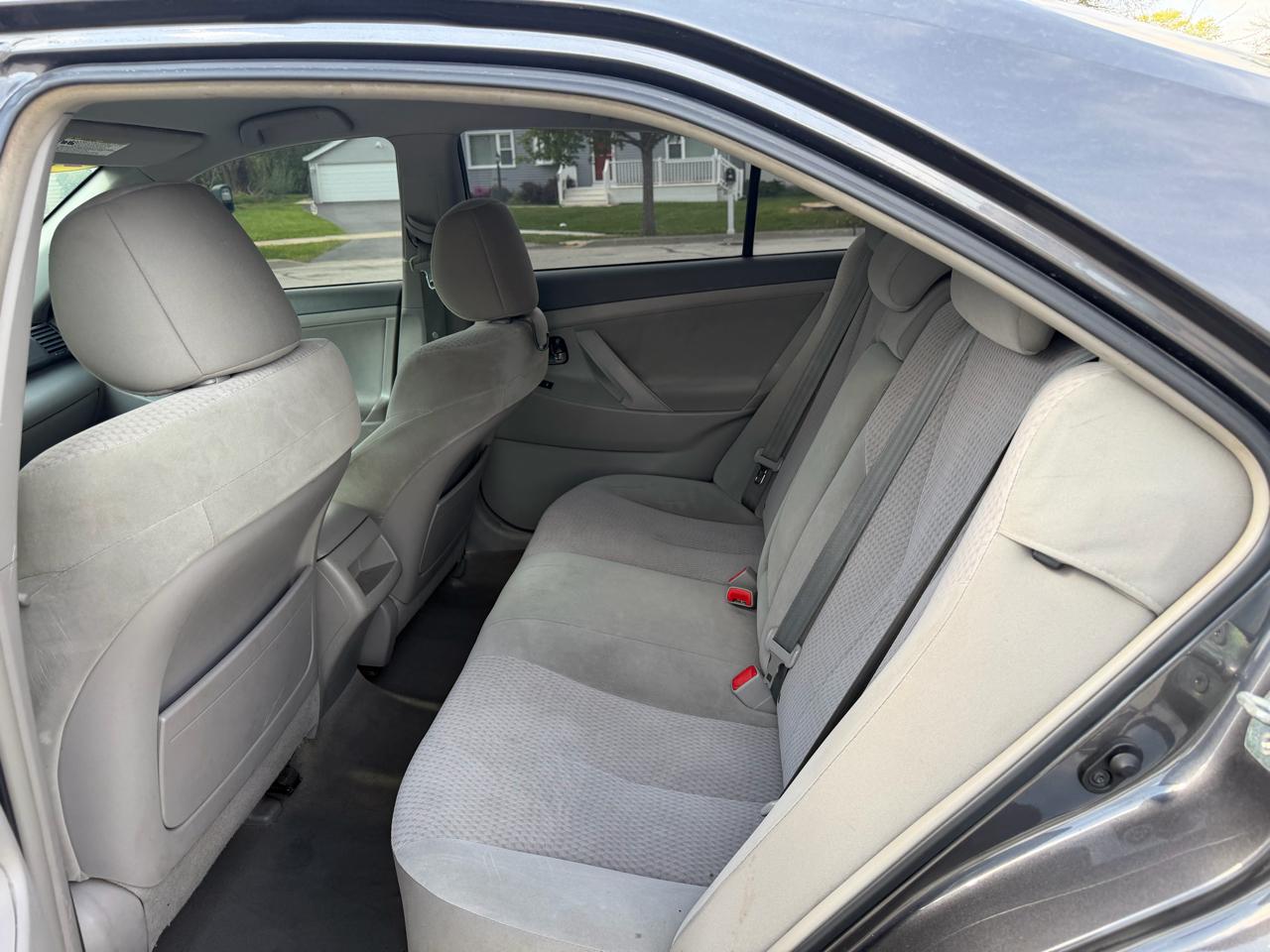 Toyota Camry 4dr Sdn I4 Man LE (Natl) 2011