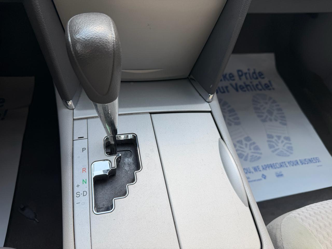 Toyota Camry 4dr Sdn I4 Man LE (Natl) 2011