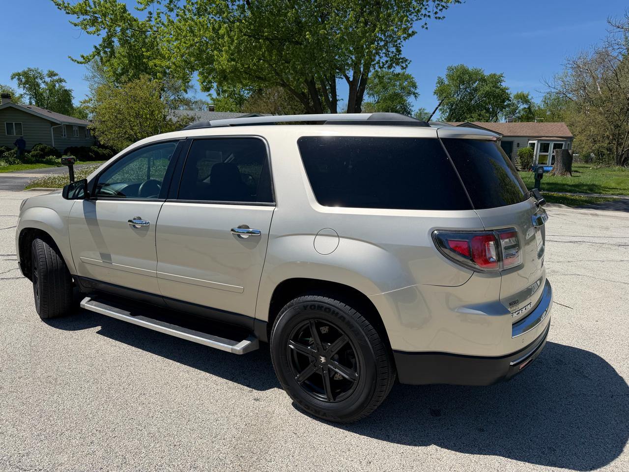GMC Acadia FWD 4dr SLE w/SLE-1 2013