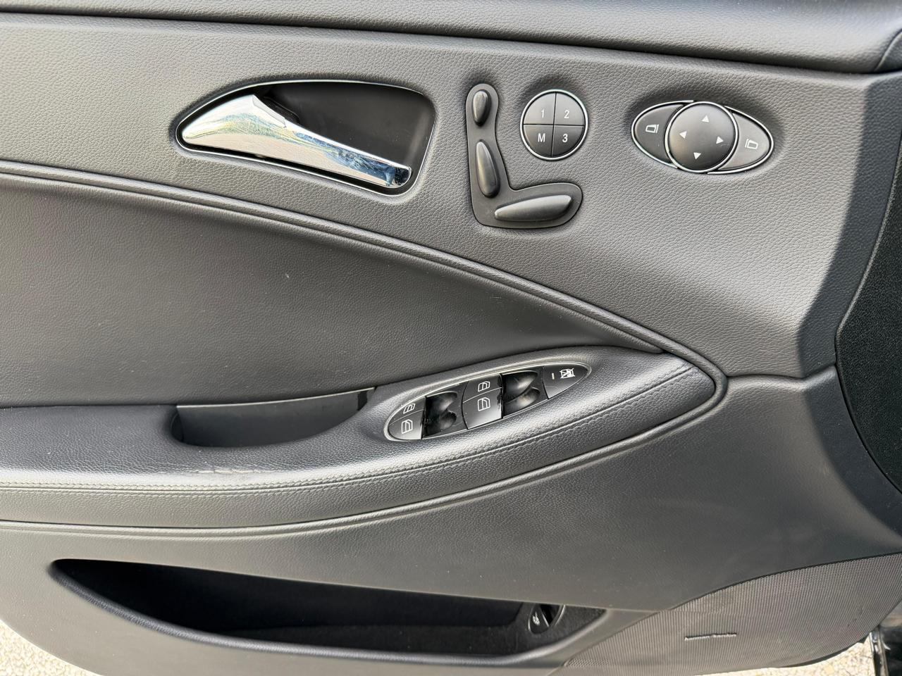 Mercedes-Benz CLS-Class 4dr Sdn 5.5L 2007