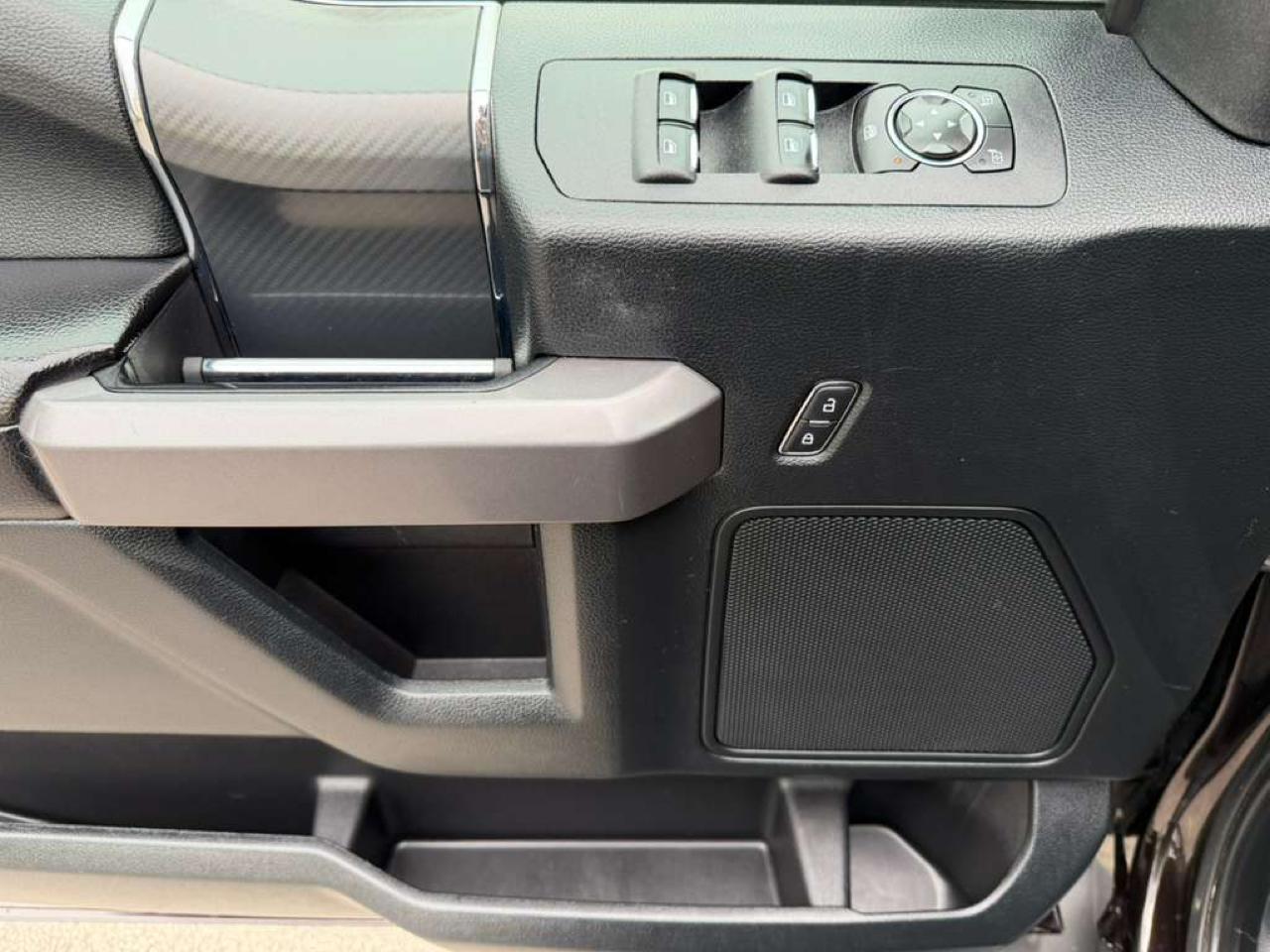 Ford F-150 4WD SuperCrew 139" XLT 2019