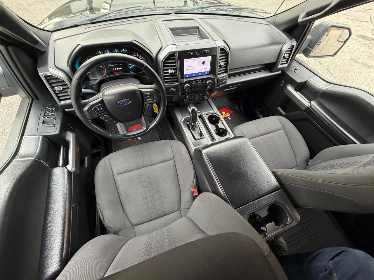 Ford F-150 4WD SuperCrew 139" XLT 2019
