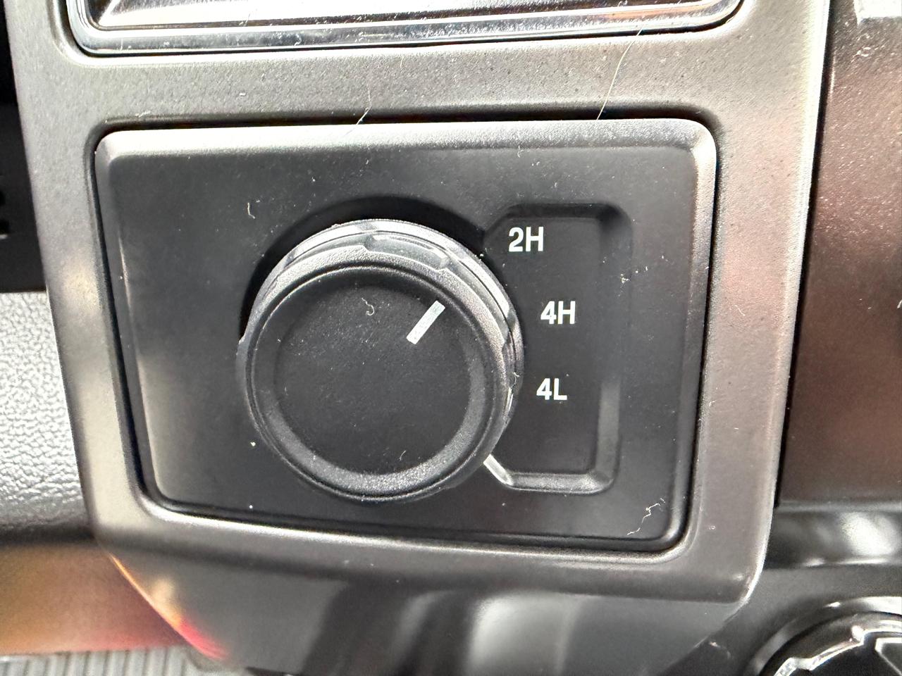 Ford F-150 4WD SuperCrew 139" XLT 2019