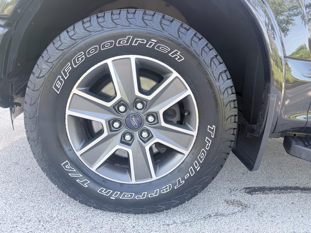 Ford F-150 4WD SuperCrew 157" Lariat 2015