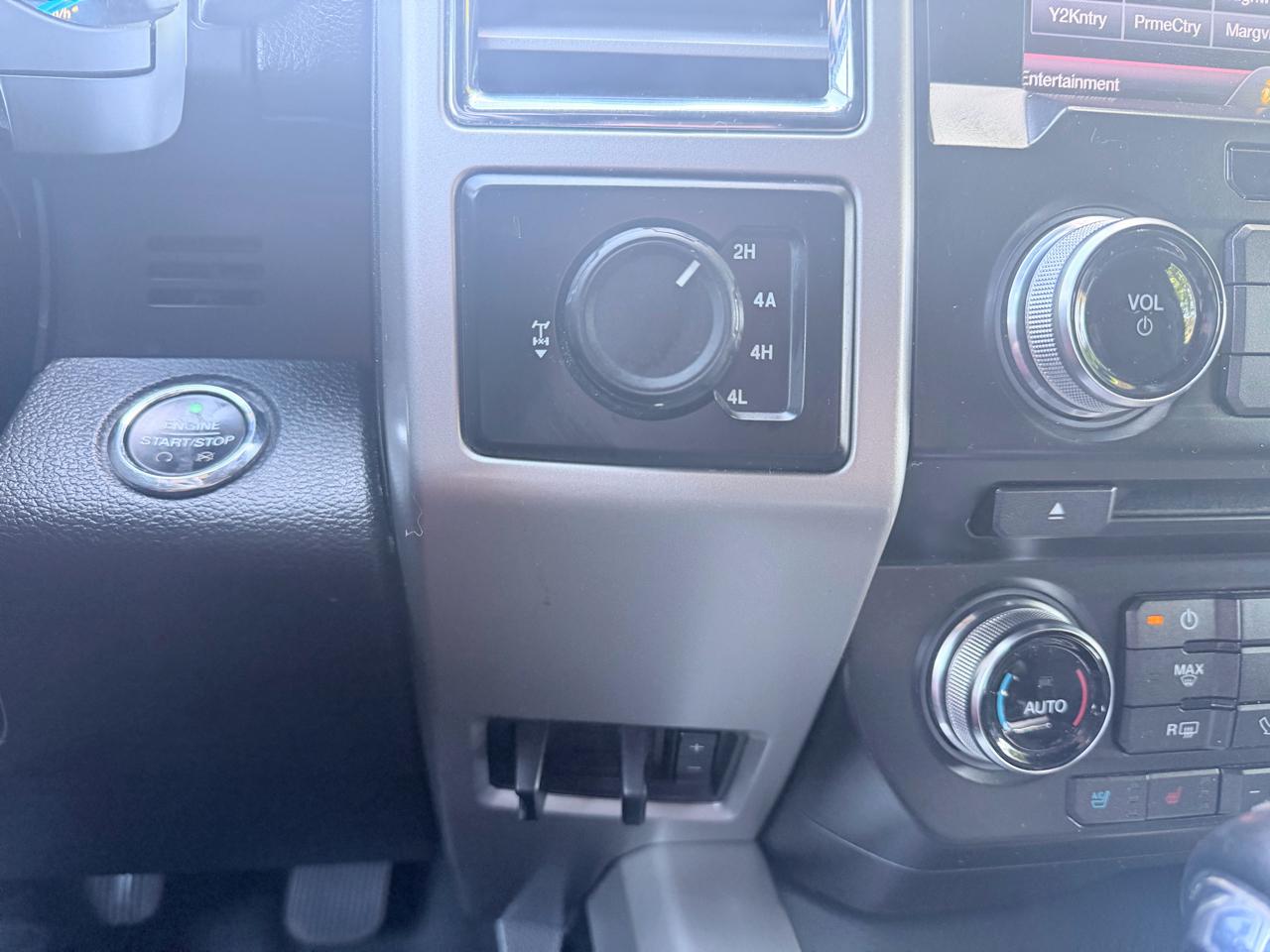 Ford F-150 4WD SuperCrew 157" Lariat 2015