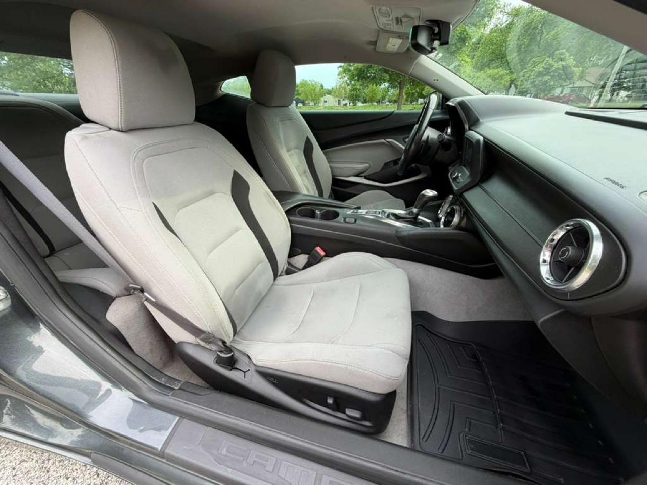 Chevrolet Camaro 2dr Cpe 1LT 2018