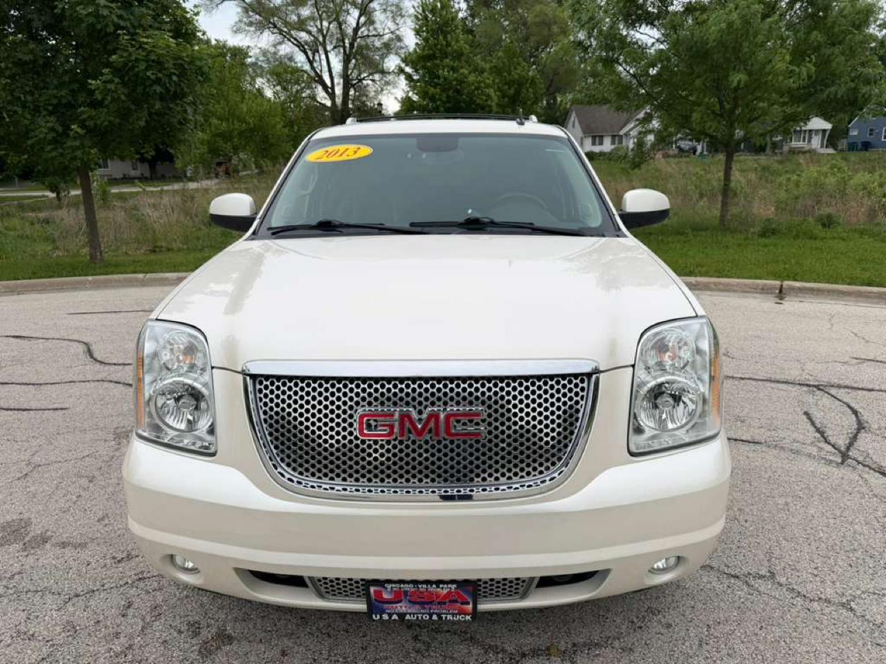 GMC Yukon AWD 4dr Denali 2013