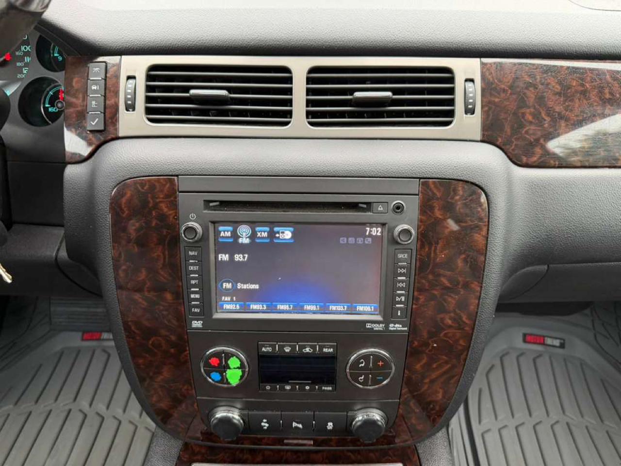 GMC Yukon AWD 4dr Denali 2013