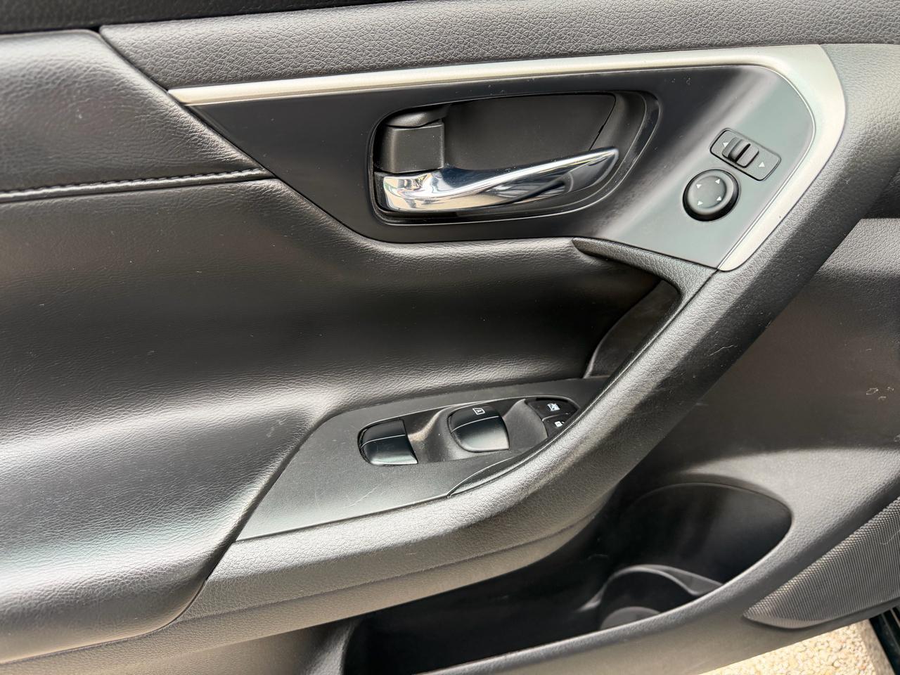 Nissan Altima 4dr Sdn I4 2.5 SV 2015