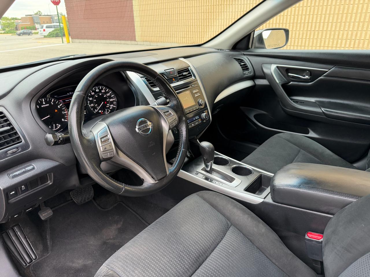 Nissan Altima 4dr Sdn I4 2.5 SV 2015