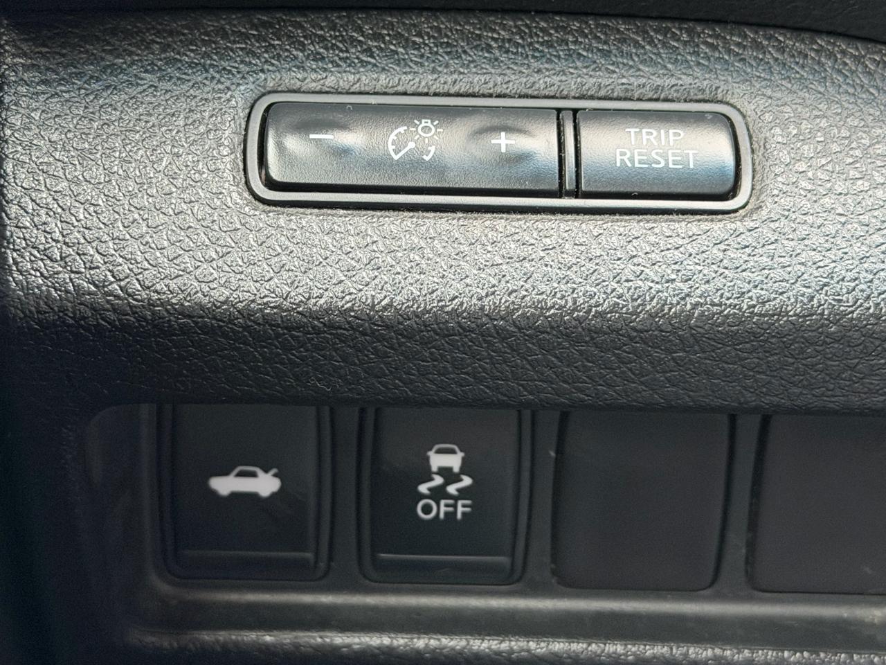 Nissan Altima 4dr Sdn I4 2.5 SV 2015