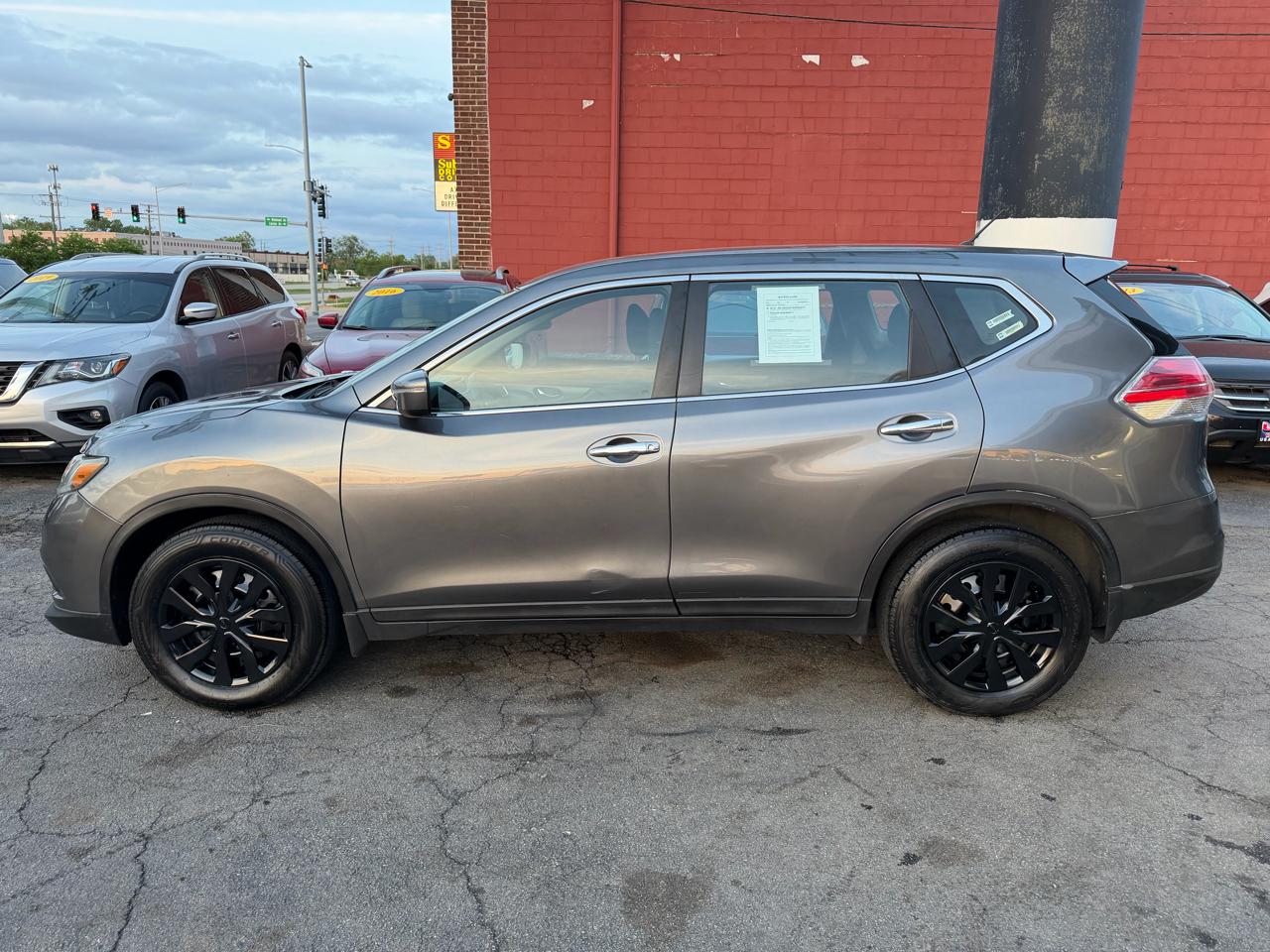 Nissan Rogue FWD 4dr S 2014