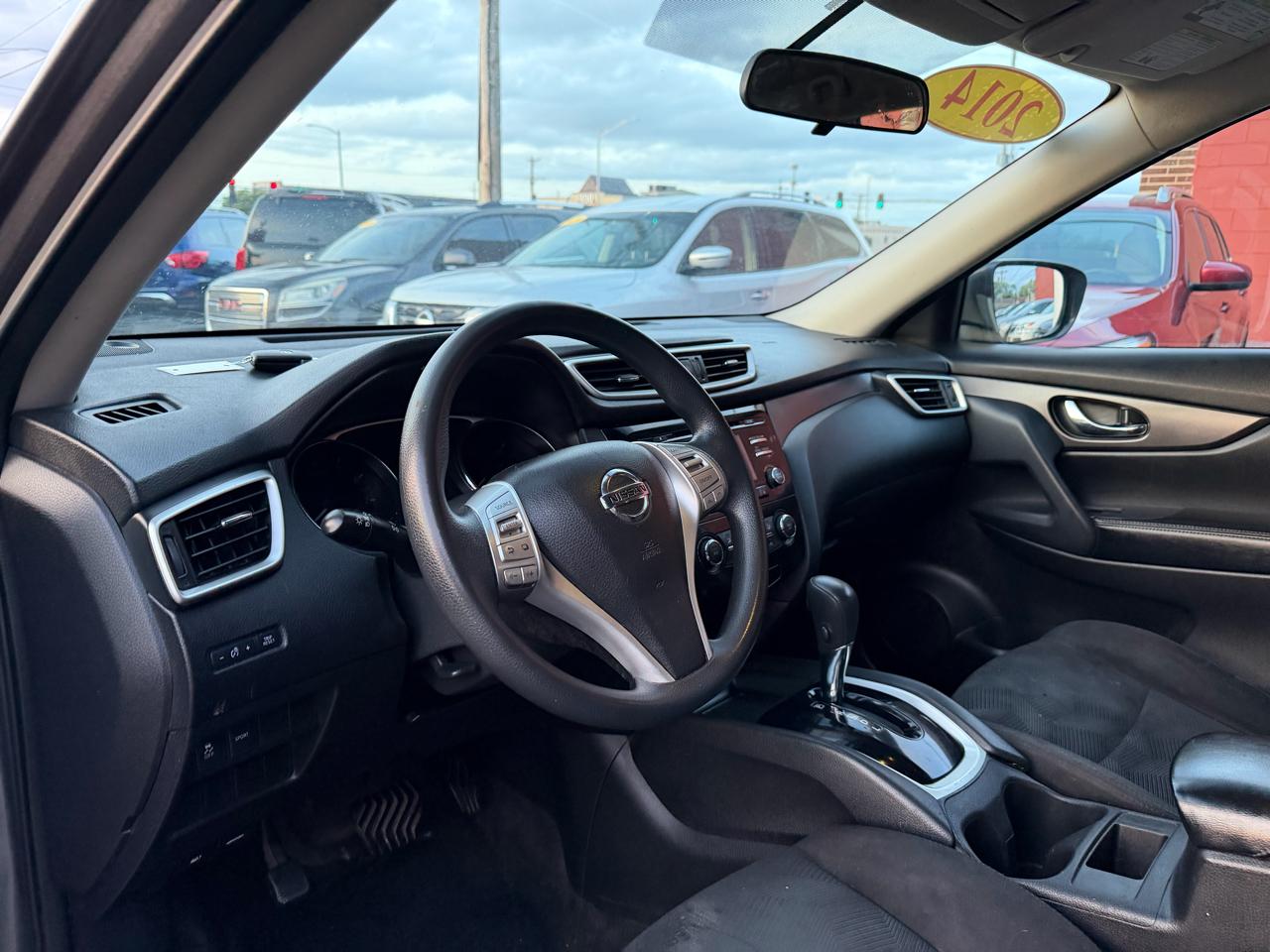 Nissan Rogue FWD 4dr S 2014
