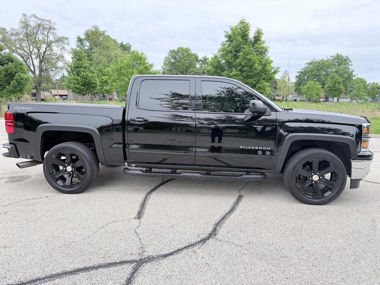 Chevrolet Silverado 1500 4WD Crew Cab 143.5" LT w/1LT 2015