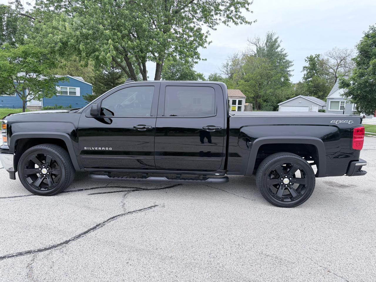 Chevrolet Silverado 1500 4WD Crew Cab 143.5" LT w/1LT 2015