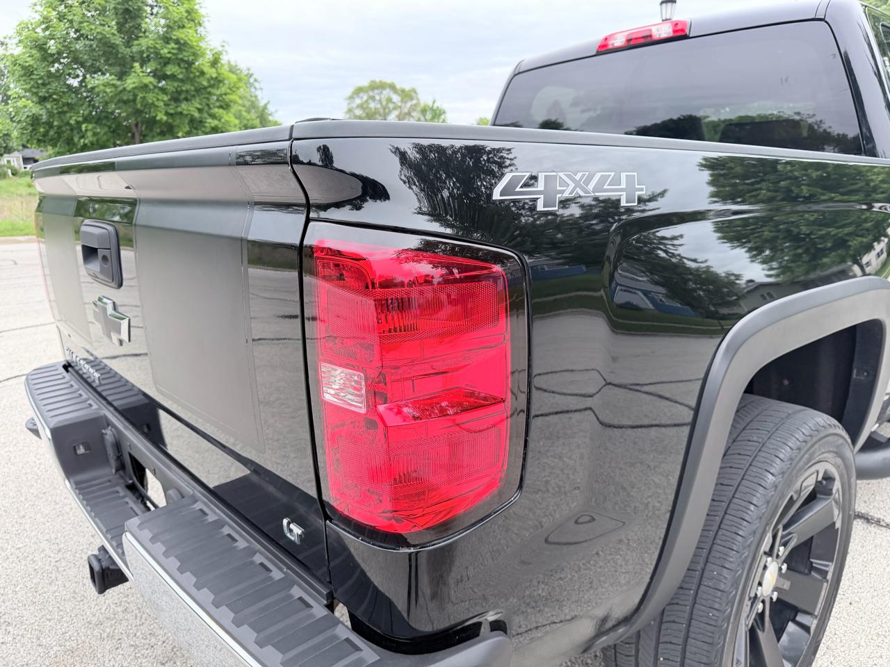 Chevrolet Silverado 1500 4WD Crew Cab 143.5" LT w/1LT 2015