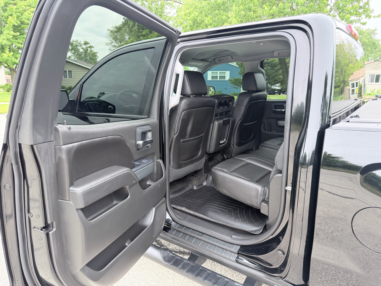 Chevrolet Silverado 1500 4WD Crew Cab 143.5" LT w/1LT 2015