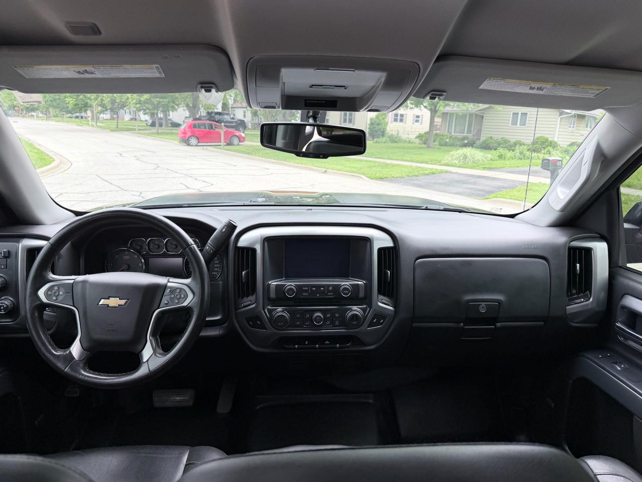 Chevrolet Silverado 1500 4WD Crew Cab 143.5" LT w/1LT 2015