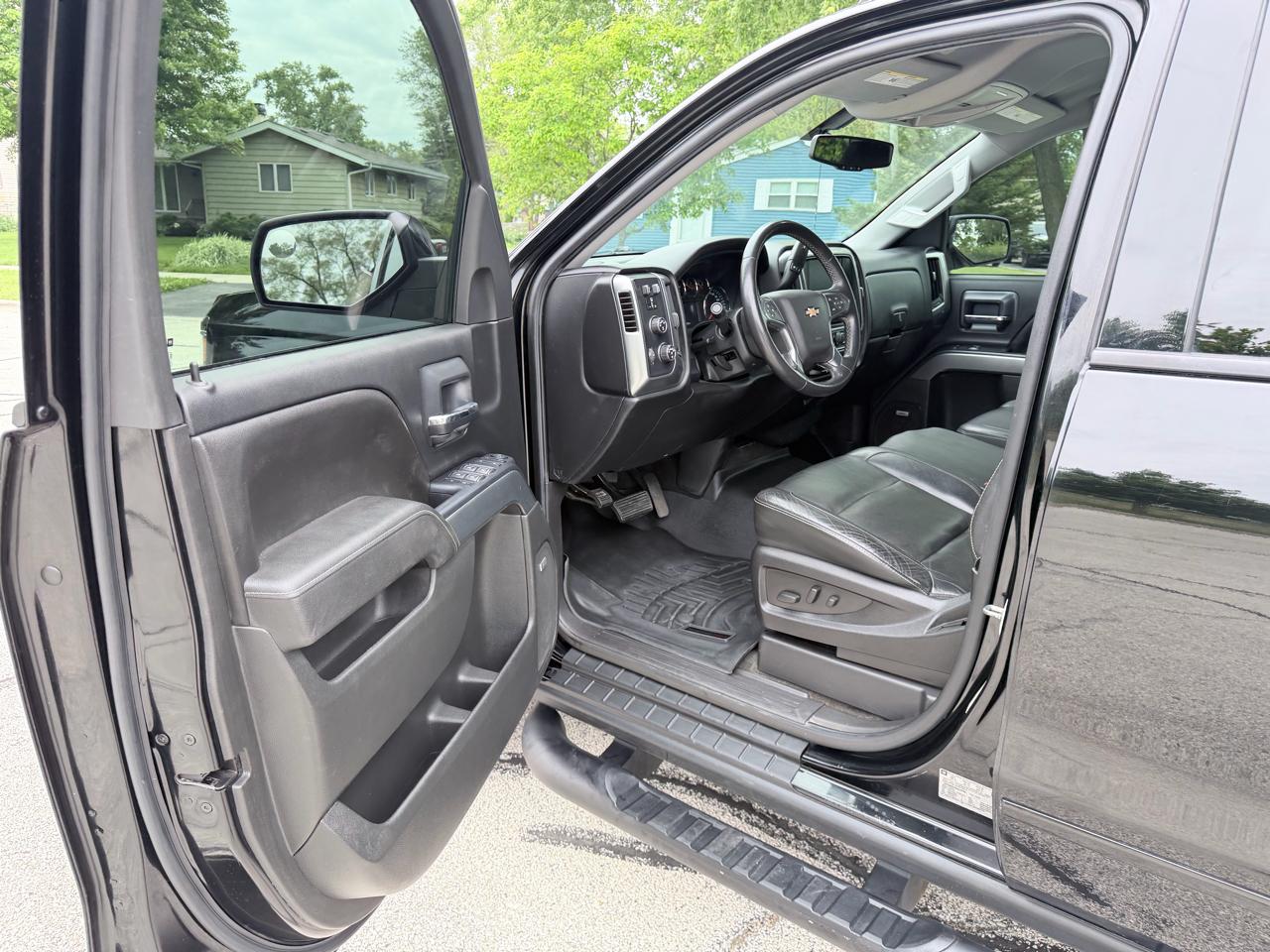 Chevrolet Silverado 1500 4WD Crew Cab 143.5" LT w/1LT 2015