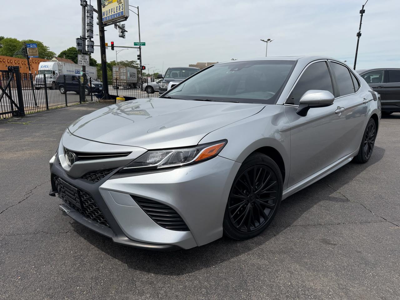 Toyota Camry 4dr Sdn SE Auto V6 2018