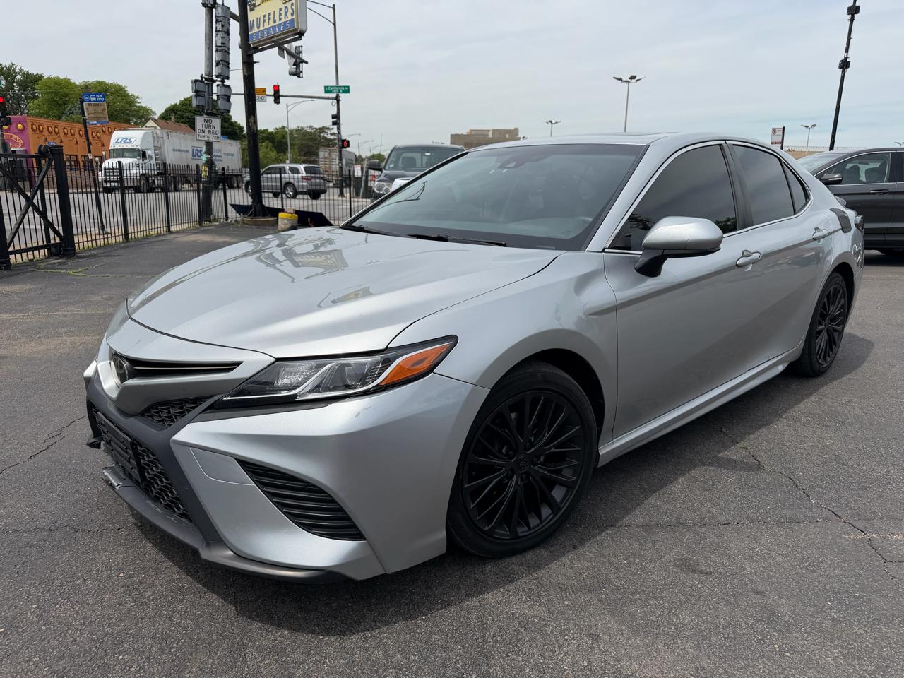 Toyota Camry 4dr Sdn SE Auto V6 2018