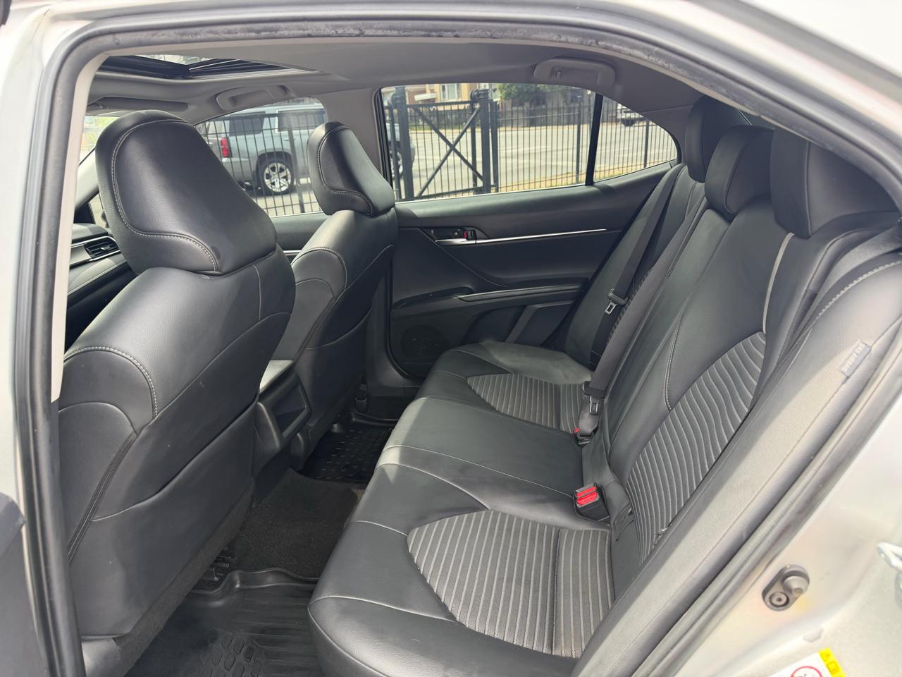 Toyota Camry 4dr Sdn SE Auto V6 2018