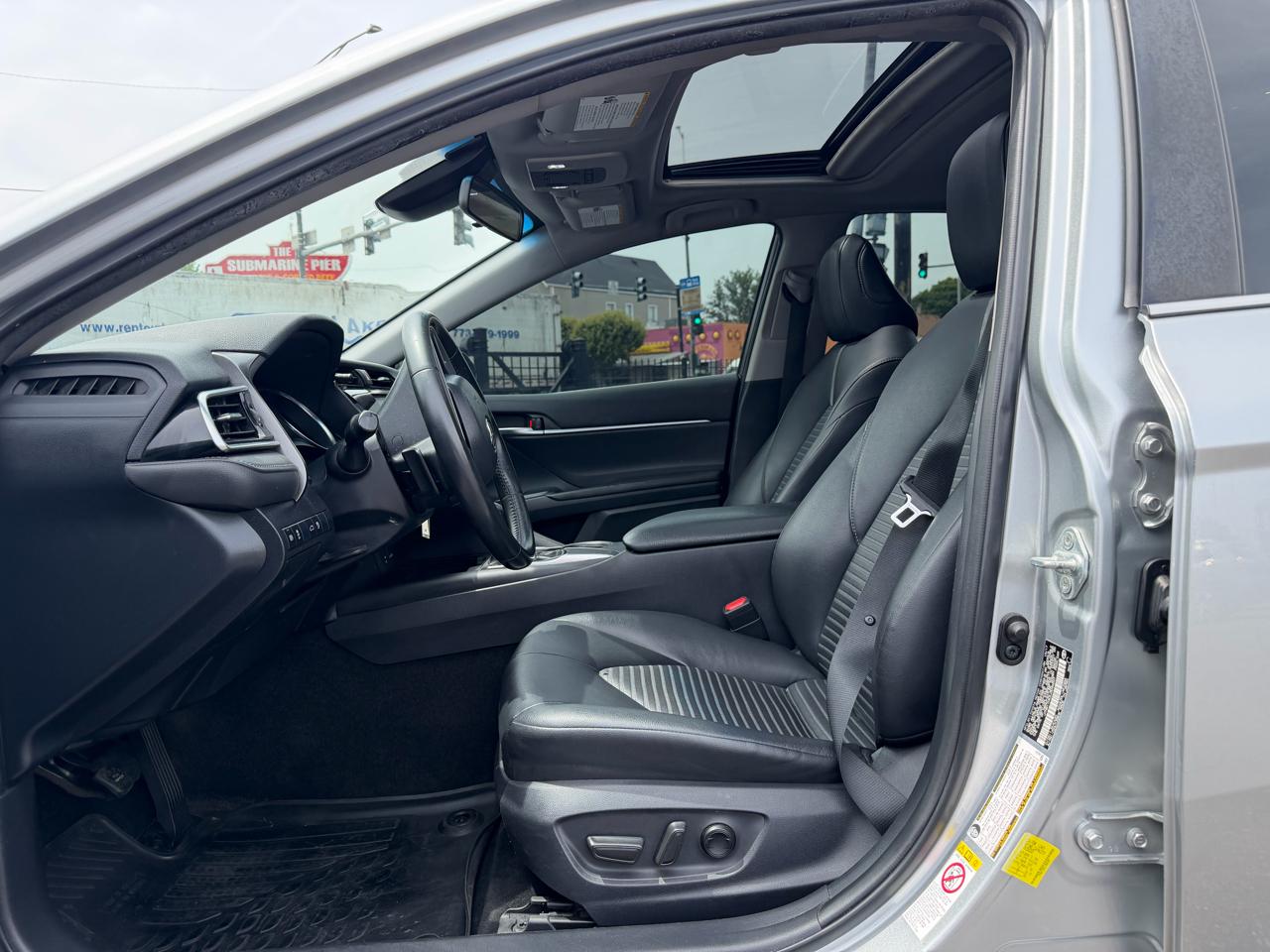Toyota Camry 4dr Sdn SE Auto V6 2018