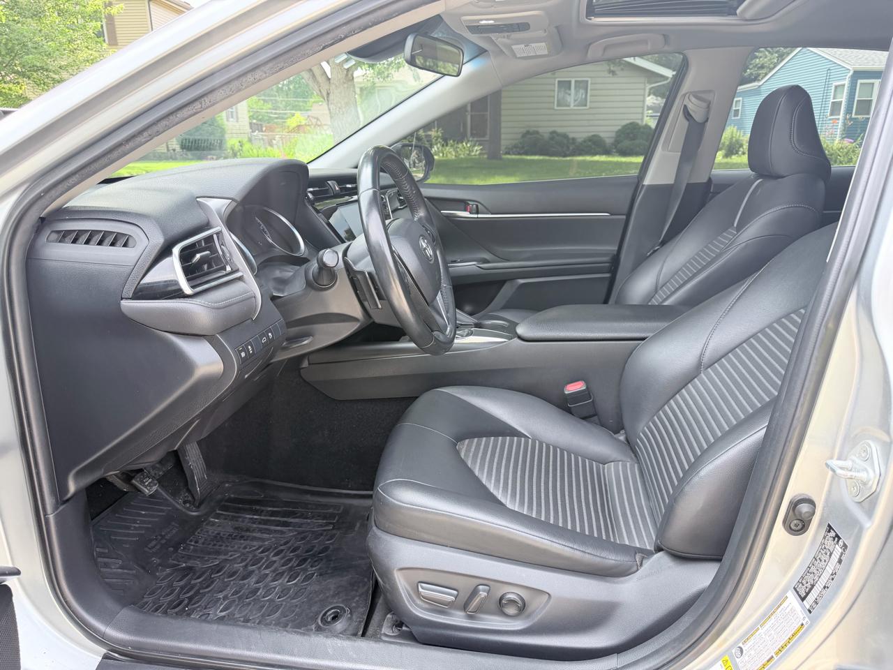 Toyota Camry 4dr Sdn SE Auto V6 2018