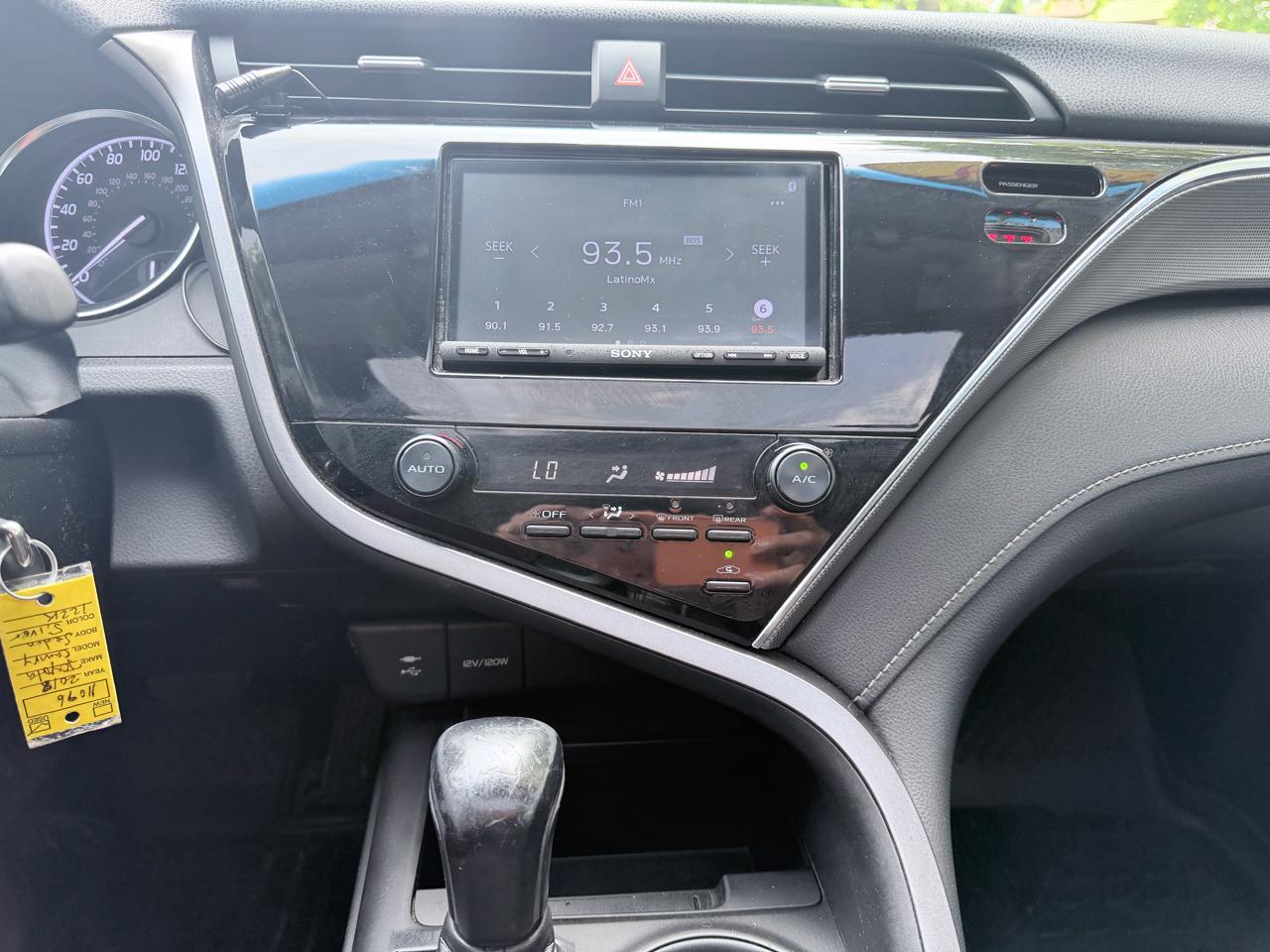 Toyota Camry 4dr Sdn SE Auto V6 2018